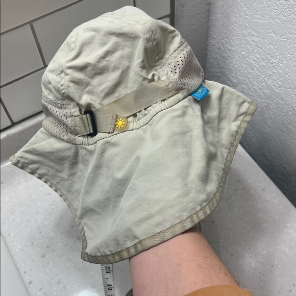 Kids Sun Hat with Neck Flap - Cream - Picture 9 of 10